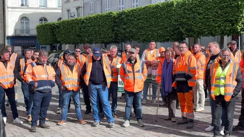Miniature de la vidéo titrée \"PRIX DU CARBURANT : LES PROFESSIONNELS DU BTP DOS AU MUR"