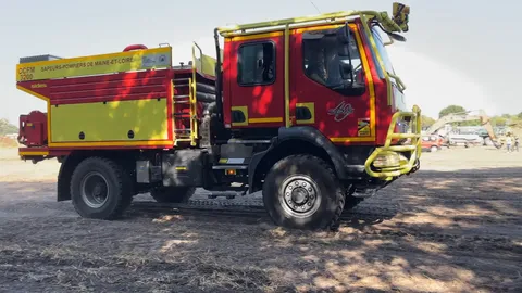 Miniature de la vidéo titrée \"Les sapeurs-pompiers sont en surchauffe"