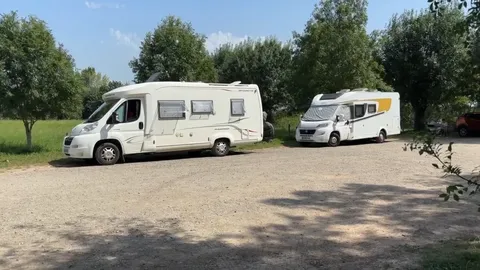 Miniature de la vidéo titrée \"TOURISME EN ANJOU : « ÇA AURAIT PU ÊTRE PIRE »"